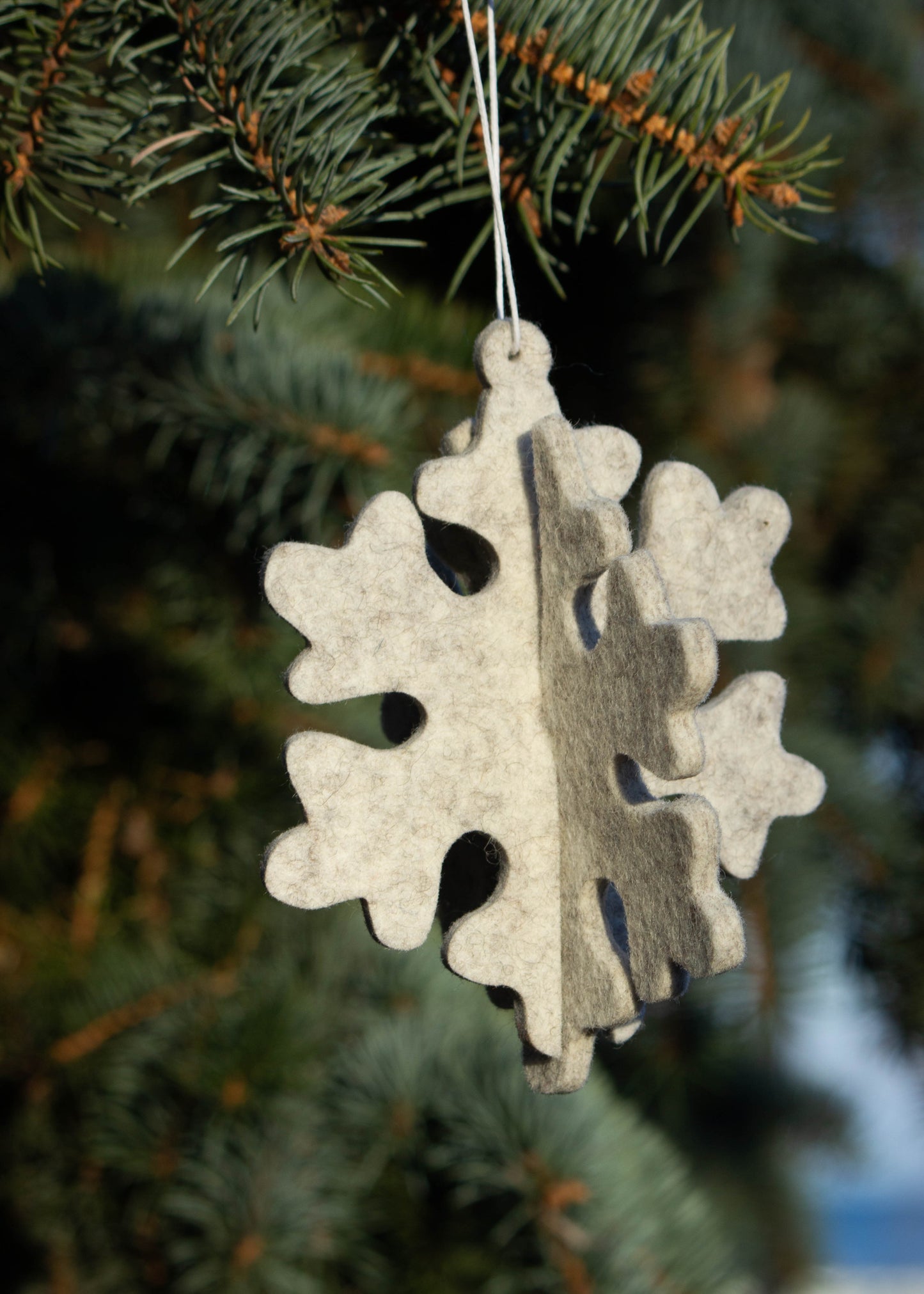 Weiß Snowflake Felt Ornament